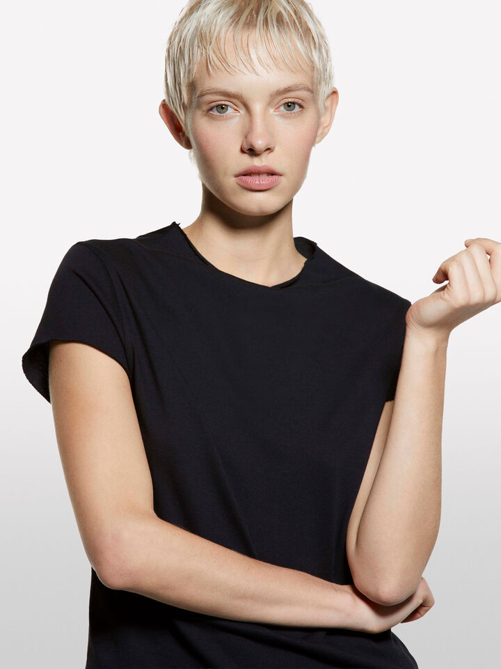 Black t-shirt with halter neck - women's short sleeve t-shirts - Black | Sisley image number 4